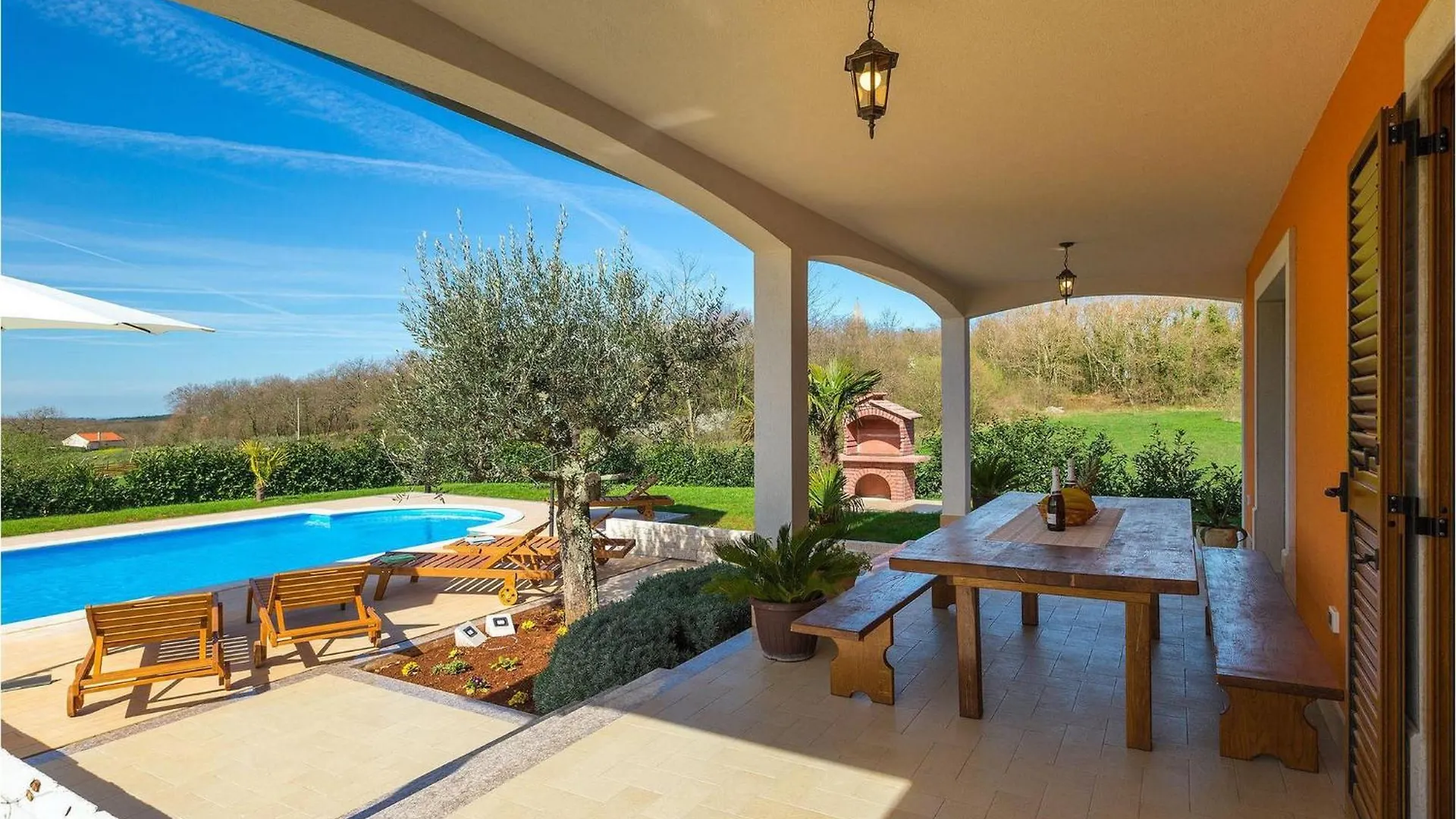 Holiday home Villa Montreo Muntrilj
